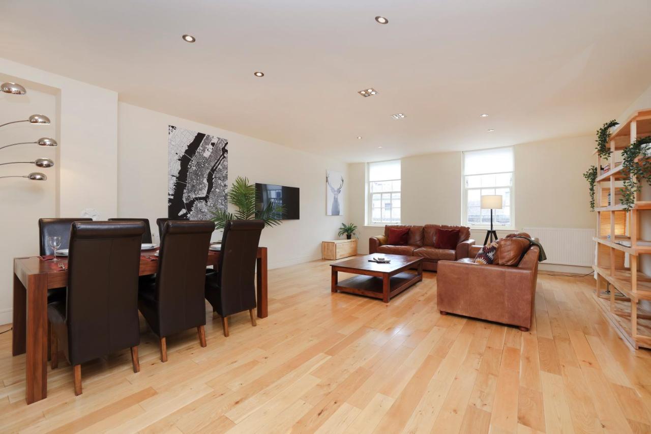 Joivy Spacious 2 Bed,2 Bath Flat, Free Parking And Rooftop Terrace Edinburgh Exterior photo