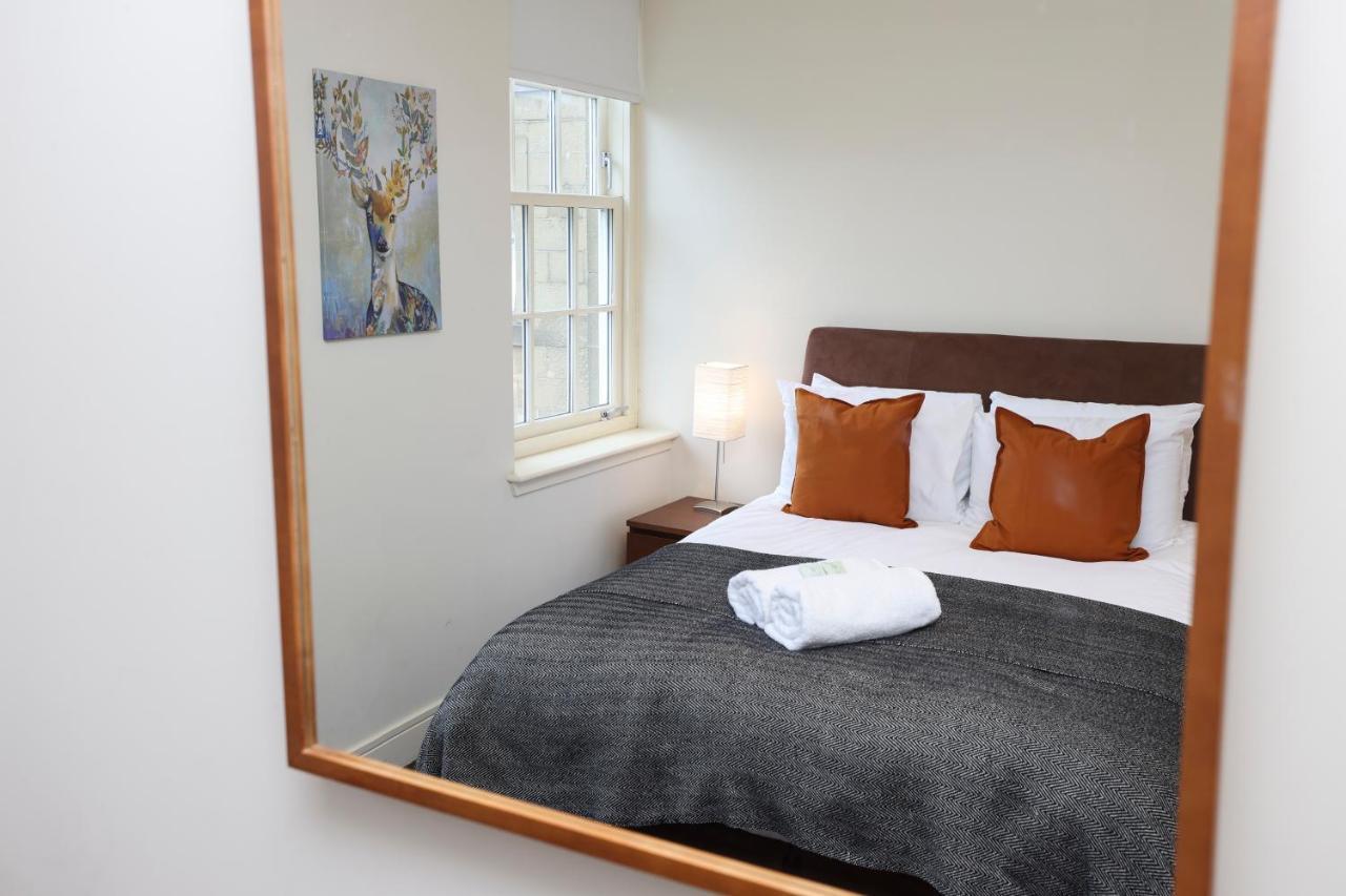 Joivy Spacious 2 Bed,2 Bath Flat, Free Parking And Rooftop Terrace Edinburgh Exterior photo