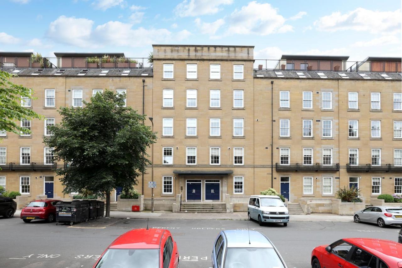 Joivy Spacious 2 Bed,2 Bath Flat, Free Parking And Rooftop Terrace Edinburgh Exterior photo