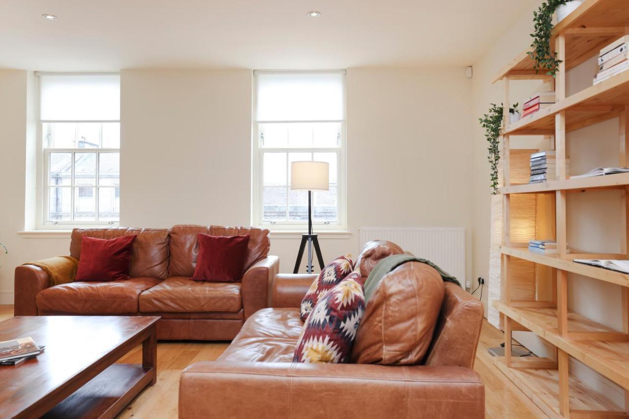 Joivy Spacious 2 Bed,2 Bath Flat, Free Parking And Rooftop Terrace Edinburgh Exterior photo