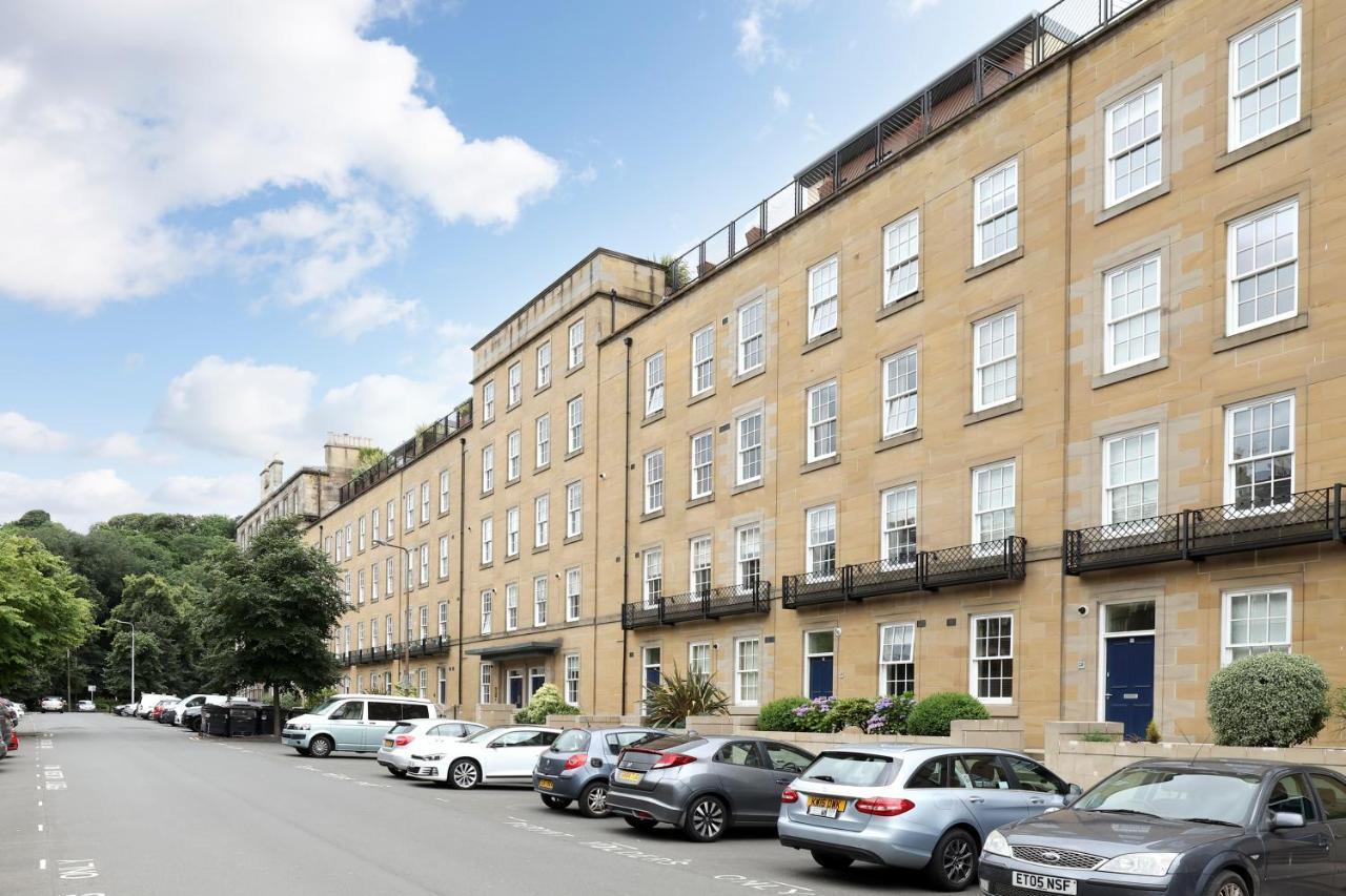 Joivy Spacious 2 Bed,2 Bath Flat, Free Parking And Rooftop Terrace Edinburgh Exterior photo