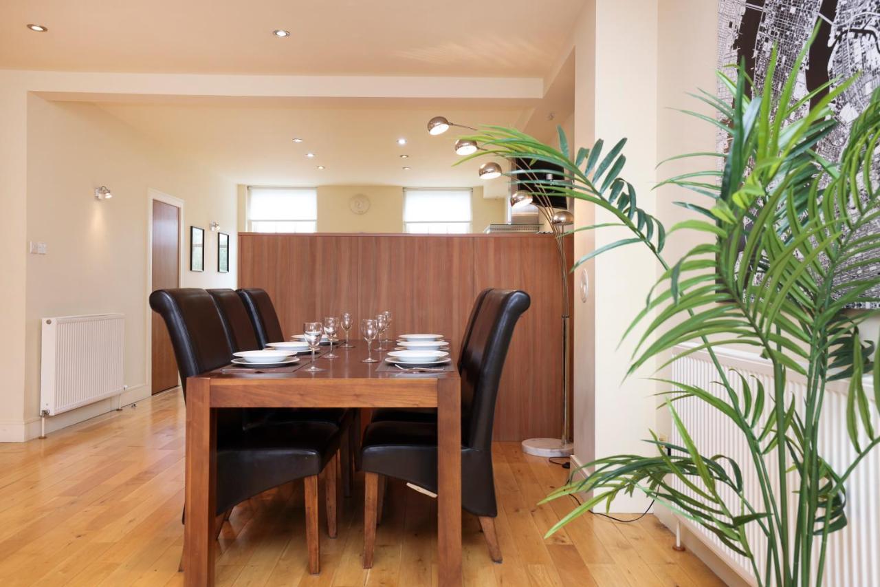Joivy Spacious 2 Bed,2 Bath Flat, Free Parking And Rooftop Terrace Edinburgh Exterior photo